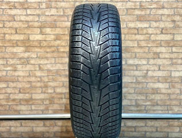 Hankook Winter I'Cept iZ 2 W616 215/60 R17