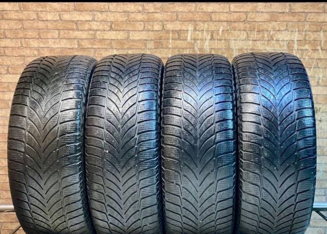 Goodyear UltraGrip Ice 2+ 235/55 R17