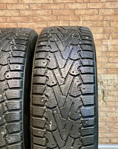 Pirelli Winter Ice Zero 235/65 R17