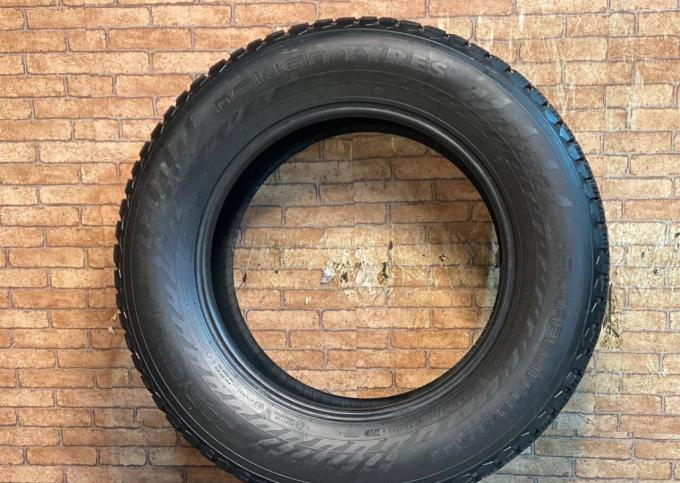 Nokian Tyres Hakkapeliitta 9 SUV 235/65 R17