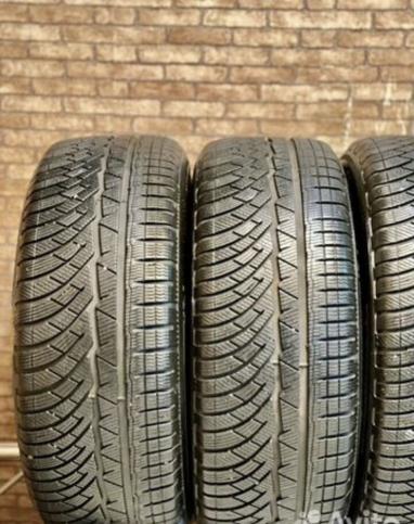 Michelin Alpin A4 235/55 R17