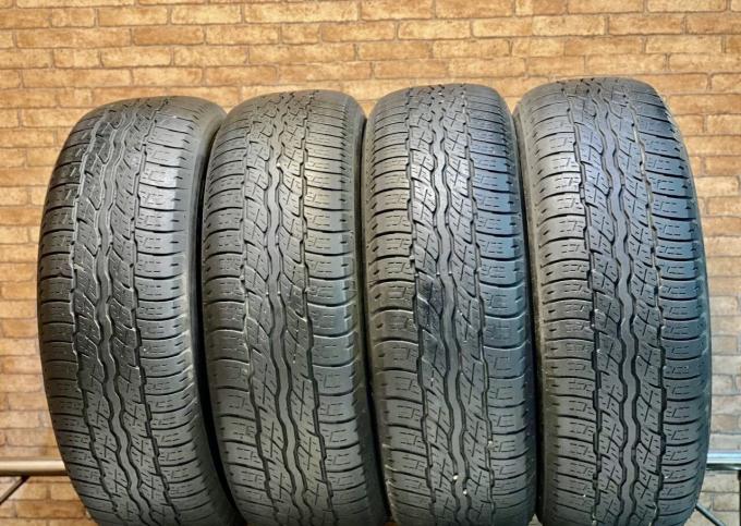 Bridgestone Dueler H/T 687 225/65 R17