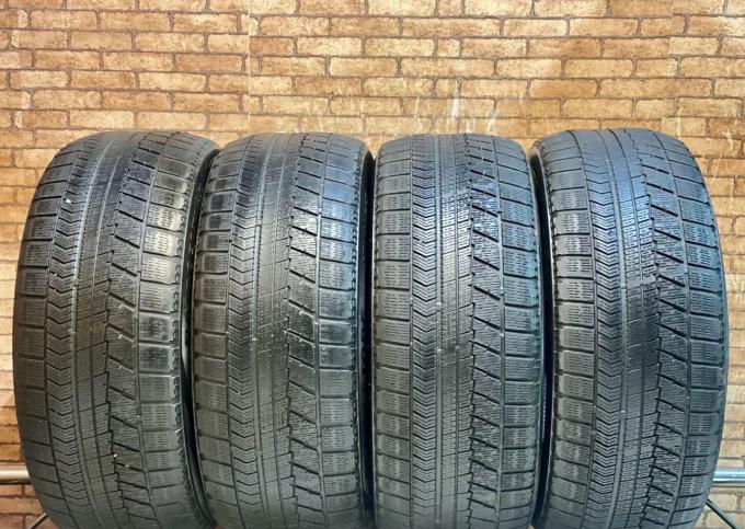 Bridgestone Blizzak VRX 235/50 R18