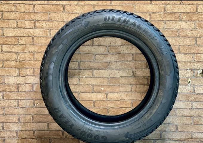 Goodyear UltraGrip Ice Arctic SUV 185/60 R15