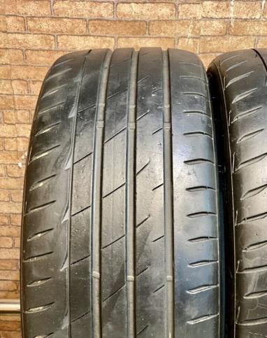 Bridgestone Potenza Adrenalin RE004 235/35 R19