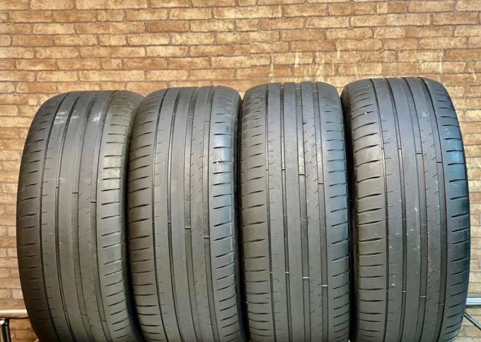 Michelin Pilot Sport 4 245/50 R18