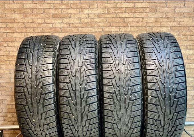 Nokian Tyres Hakkapeliitta R 235/65 R17