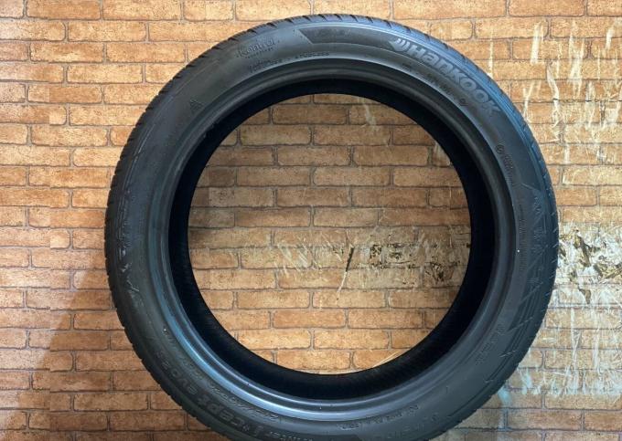 Hankook Winter I'Cept Evo2 W320A SUV 275/40 R20 и 315/35 R20