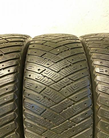 Goodyear Ultragrip Ice Arctic 225/55 R17