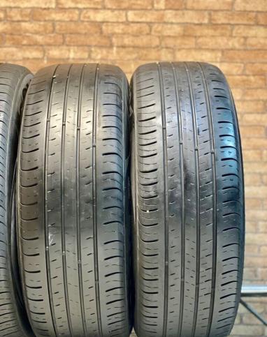 Kumho Solus SA01 KH32 215/60 R17