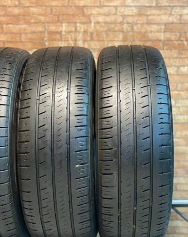 Hankook Radial RA28 205/65 R16C