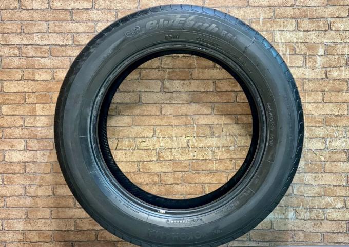 Yokohama BluEarth E51 225/60 R18