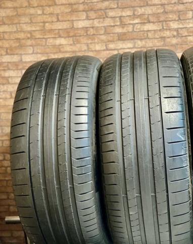 Pirelli P Zero PZ4 275/45 R21