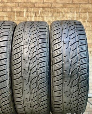 Matador MP 50 Sibir Ice 2 215/60 R17