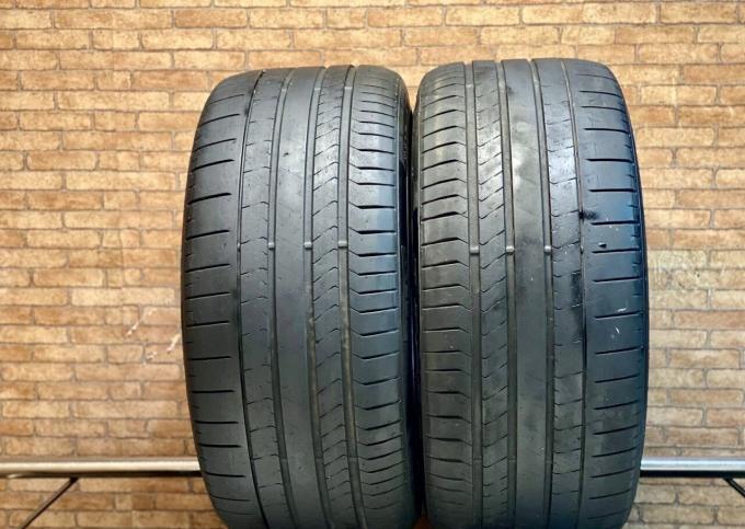 Pirelli P Zero PZ4 295/35 R21