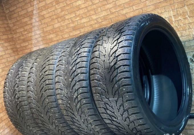 Nokian Tyres Hakkapeliitta 9 285/40 R21