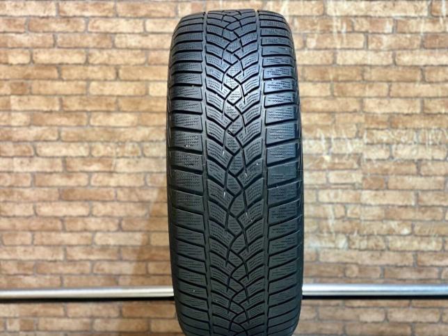 Goodyear UltraGrip Performance Gen-1 215/55 R17