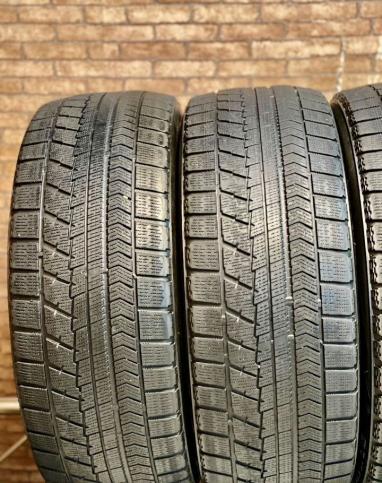 Bridgestone Blizzak VRX 245/45 R19