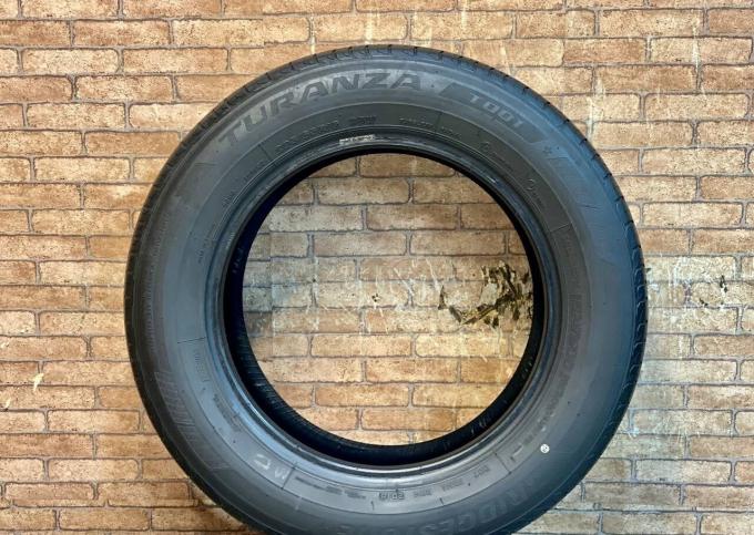 Bridgestone Turanza T001 205/65 R16