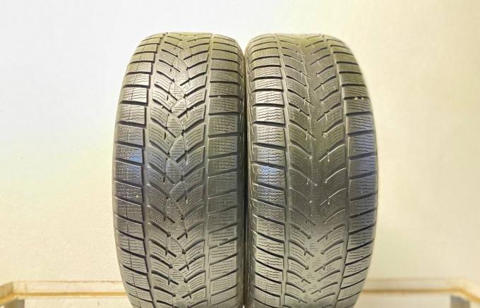 Goodyear UltraGrip Performance Gen-1 235/60 R18