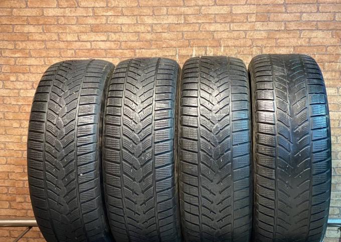 Goodyear UltraGrip Performance SUV Gen-1 235/60 R18