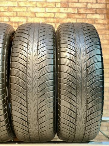 225/60 R18 Bridgestone Blizzak LM-001 зимние нешипованные