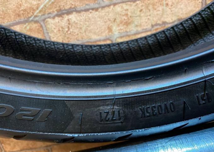 Мотошина 120/70 R17 Metzeler Roadtec 01 No553