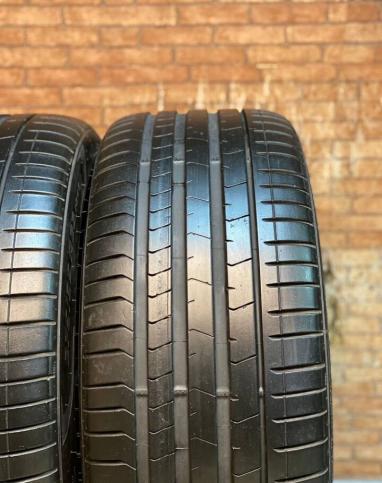 Pirelli P Zero PZ4 275/35 R22