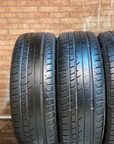 Viatti Strada Asimmetrico V-130 205/55 R16