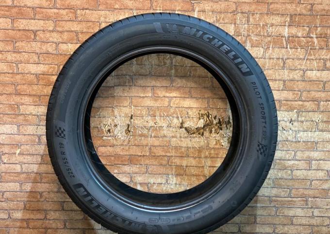 Michelin Pilot Sport 4 SUV 225/55 R19