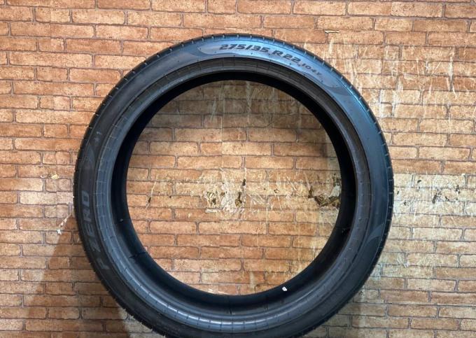 Pirelli P Zero PZ4 275/35 R22
