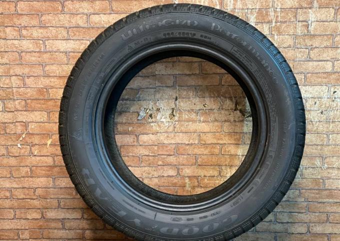 Goodyear UltraGrip Performance 225/55 R16