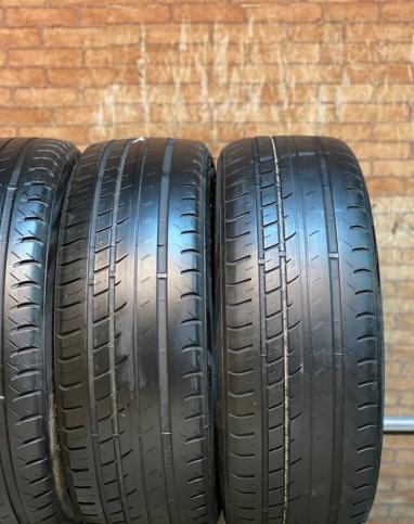 Viatti Strada Asimmetrico V-130 205/55 R16