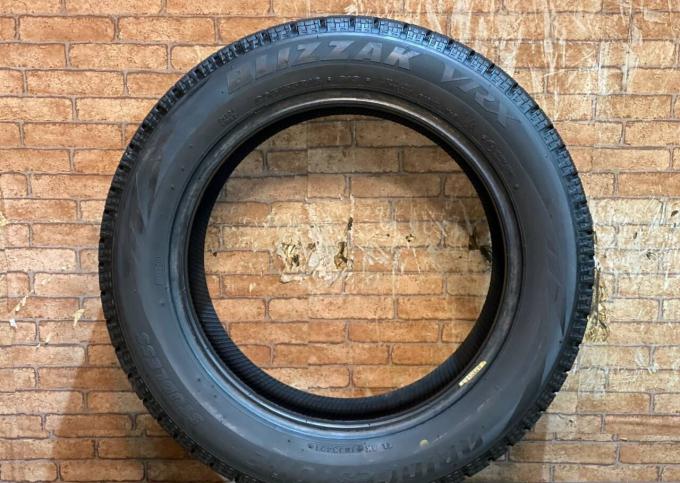 Bridgestone Blizzak VRX 205/55 R16