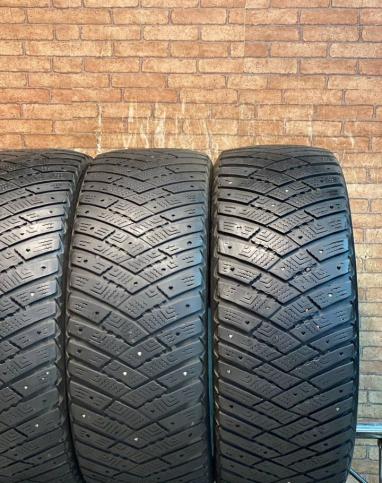 Goodyear Ultragrip Ice Arctic 225/55 R17