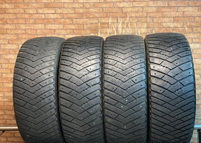 Goodyear Ultragrip Ice Arctic 225/55 R17