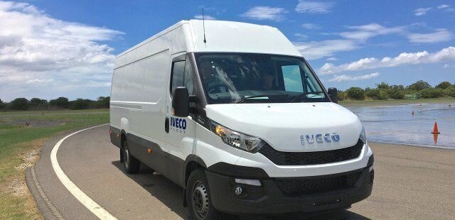 Лобовое стекло Iveco Daily 2014 1234