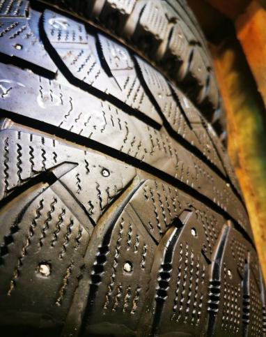 Bridgestone Ice Cruiser 7000 285/60 R18