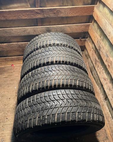 Michelin X-Ice North 3 215/60 R16