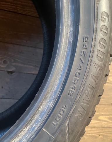 Goodyear UltraGrip Arctic 2 245/45 R18