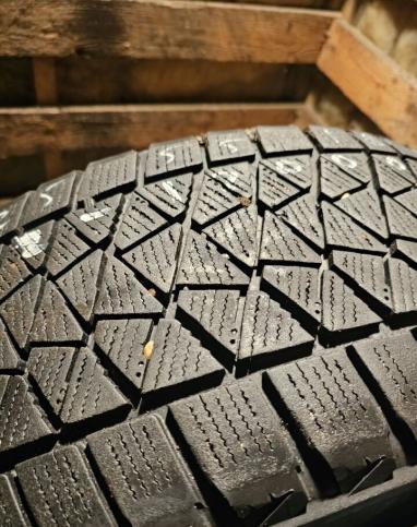 Bridgestone Blizzak DM-V2 225/55 R18