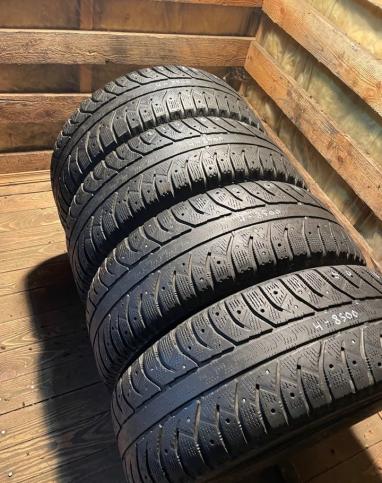 Bridgestone Ice Cruiser 7000 215/60 R16