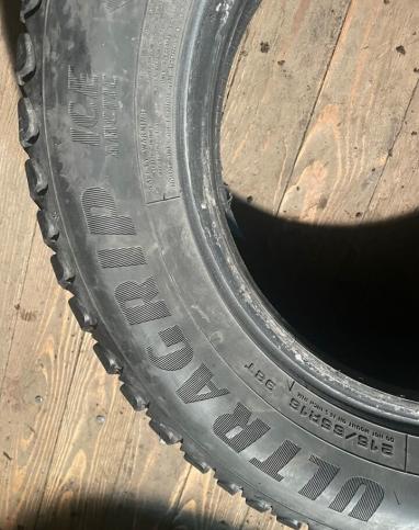 Goodyear Ultragrip Ice Arctic 215/65 R16