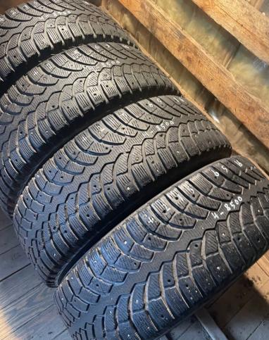 Bridgestone Blizzak Spike-01 215/65 R16