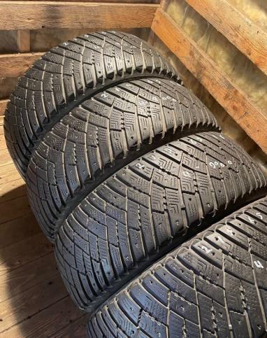 Goodyear Ultragrip Ice Arctic 215/65 R16