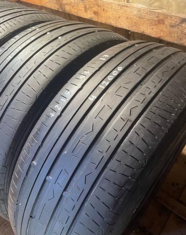 Nitto NT830 215/55 R17