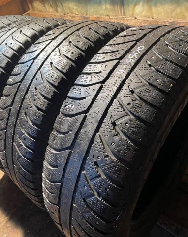 Bridgestone Ice Cruiser 7000 225/65 R17