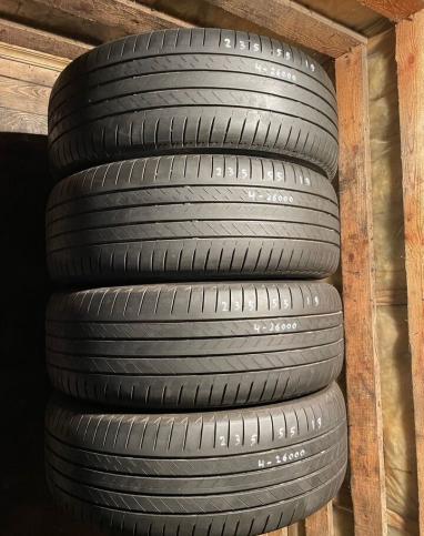 Bridgestone Alenza 001 235/55 R19