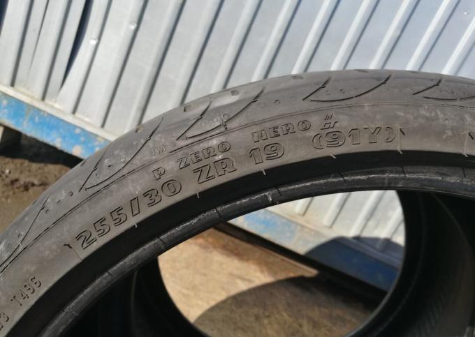 Pirelli P Zero Nero 255/30 R19