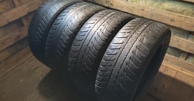 Nokian Tyres WR SUV 3 215/55 R18